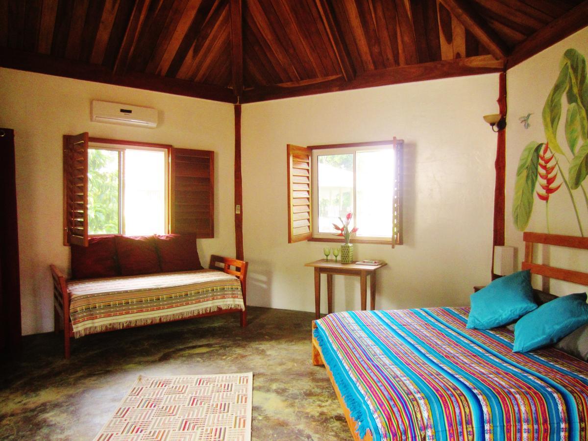 Casa Abundancyah B&B Bocas del Toro Exterior foto